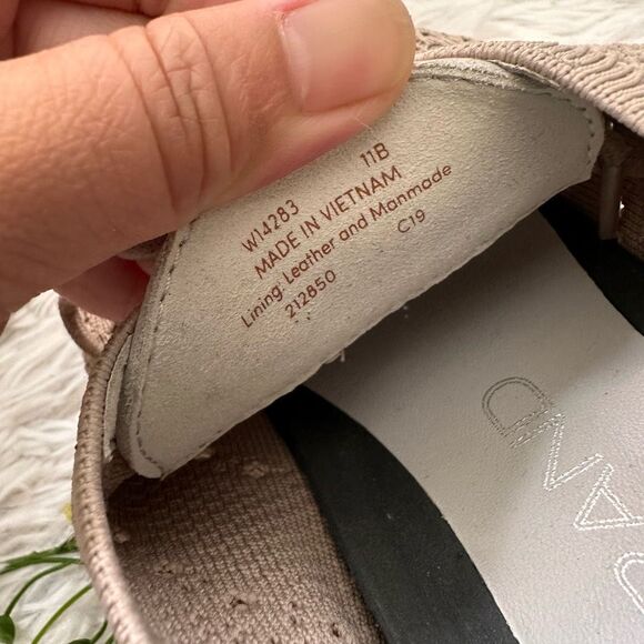 Cole Haan Women's Zerogrand Stitchlite Wingtip Knit Oxford Sneakers Neutral 11 B - Picture 8 of 8